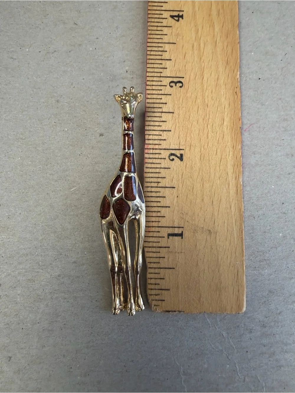 Liz Claiborne Goldtone Giraffe Brooch Vintage 80s